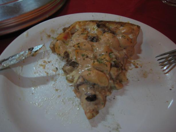 img_1378 Brasilian pizza: I have no idea what this was