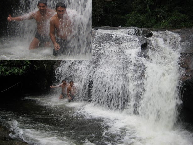 img_1440_small Us inside the waterfall